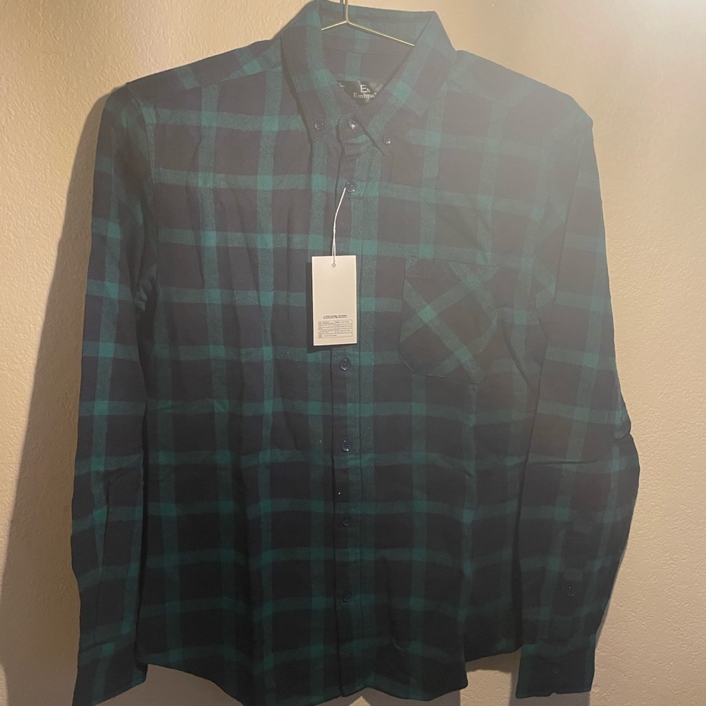 Emiqude Green flannel, long sleeve men’s shirt-small- NWT